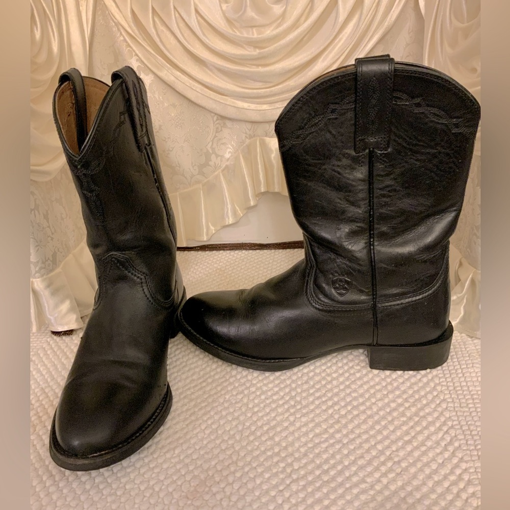 ARIAT